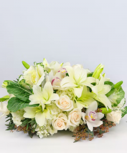 IVORY CLASSIC CENTERPIECE