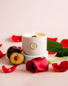 The Romantic Candle - Dark Rose & Plum