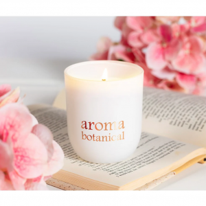 Aroma Botanical Love and Friendship Candle